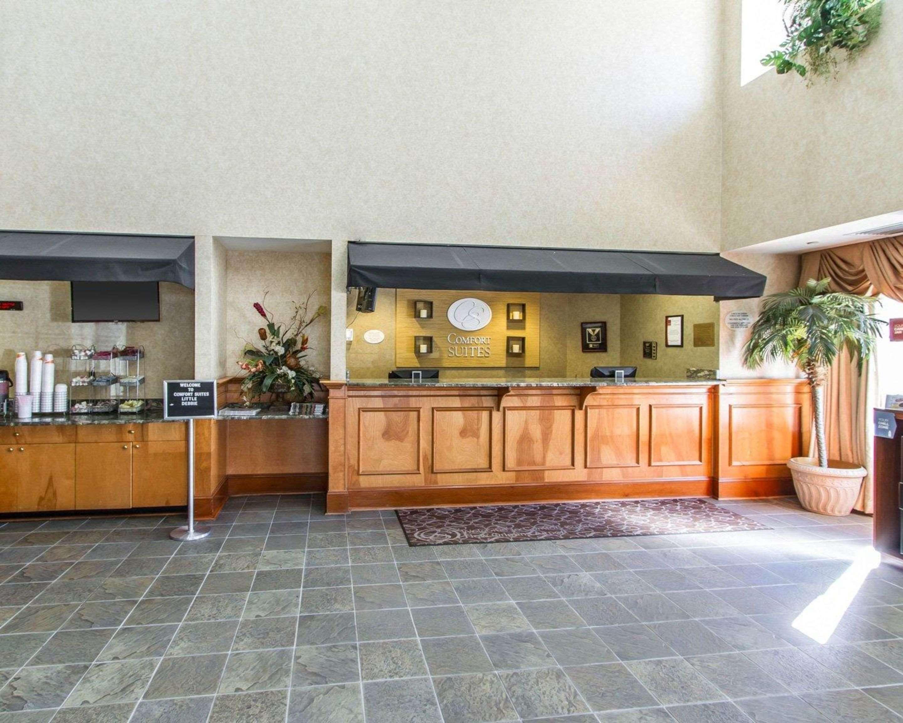 肯纳康福特套房酒店 外观 照片